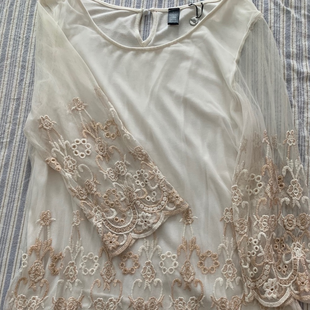 Lace top